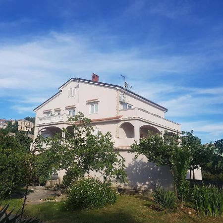 Apartments By The Sea Lopar Luaran gambar